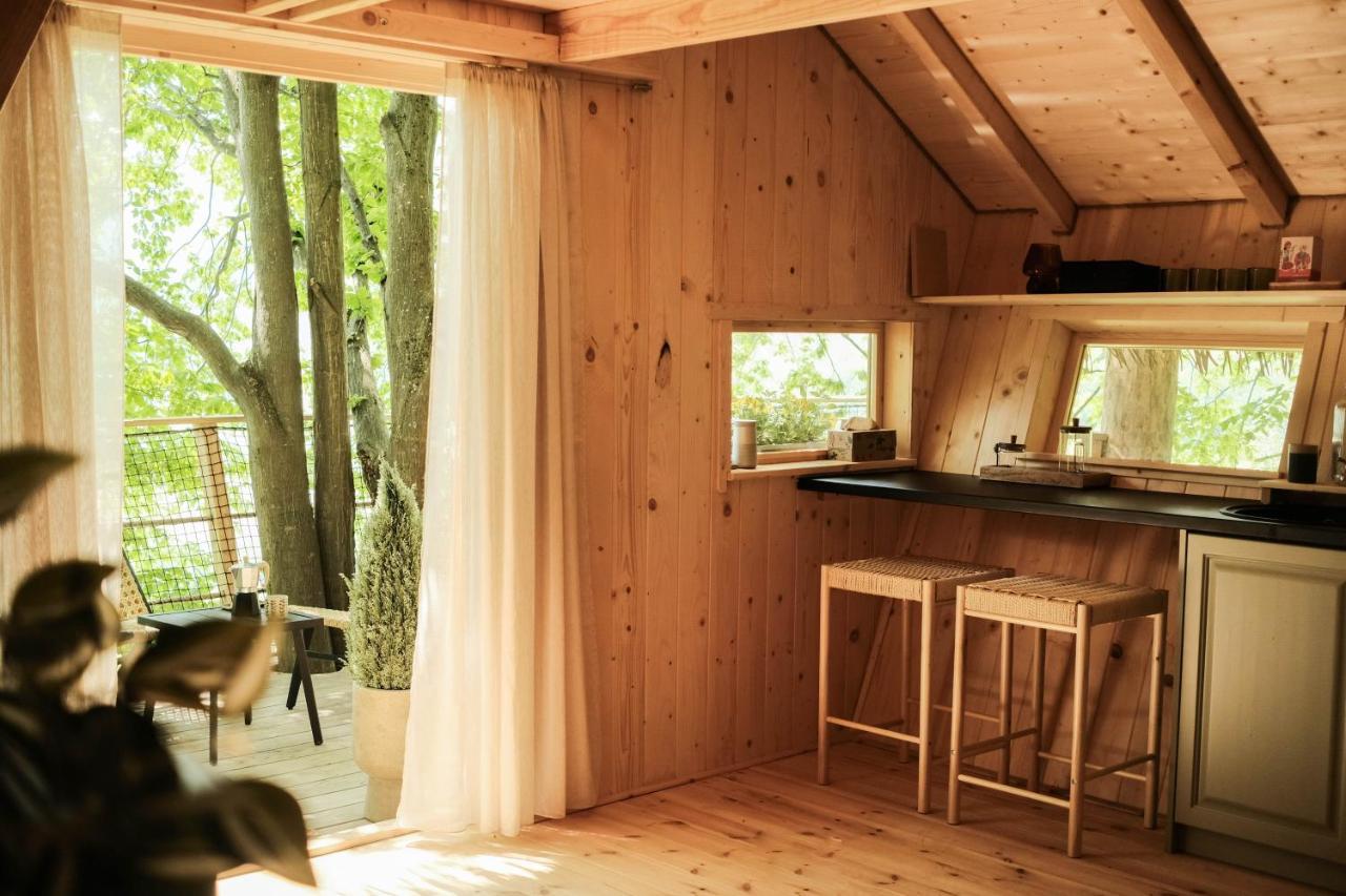 Treehouse Pod Lesom Villa Muran Exteriör bild